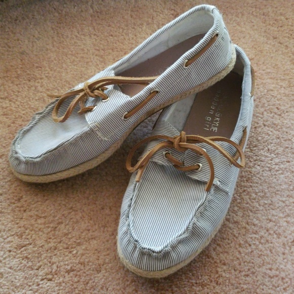 Kendall & Kylie Canvas Boat Shoes - Picture 3 of 4